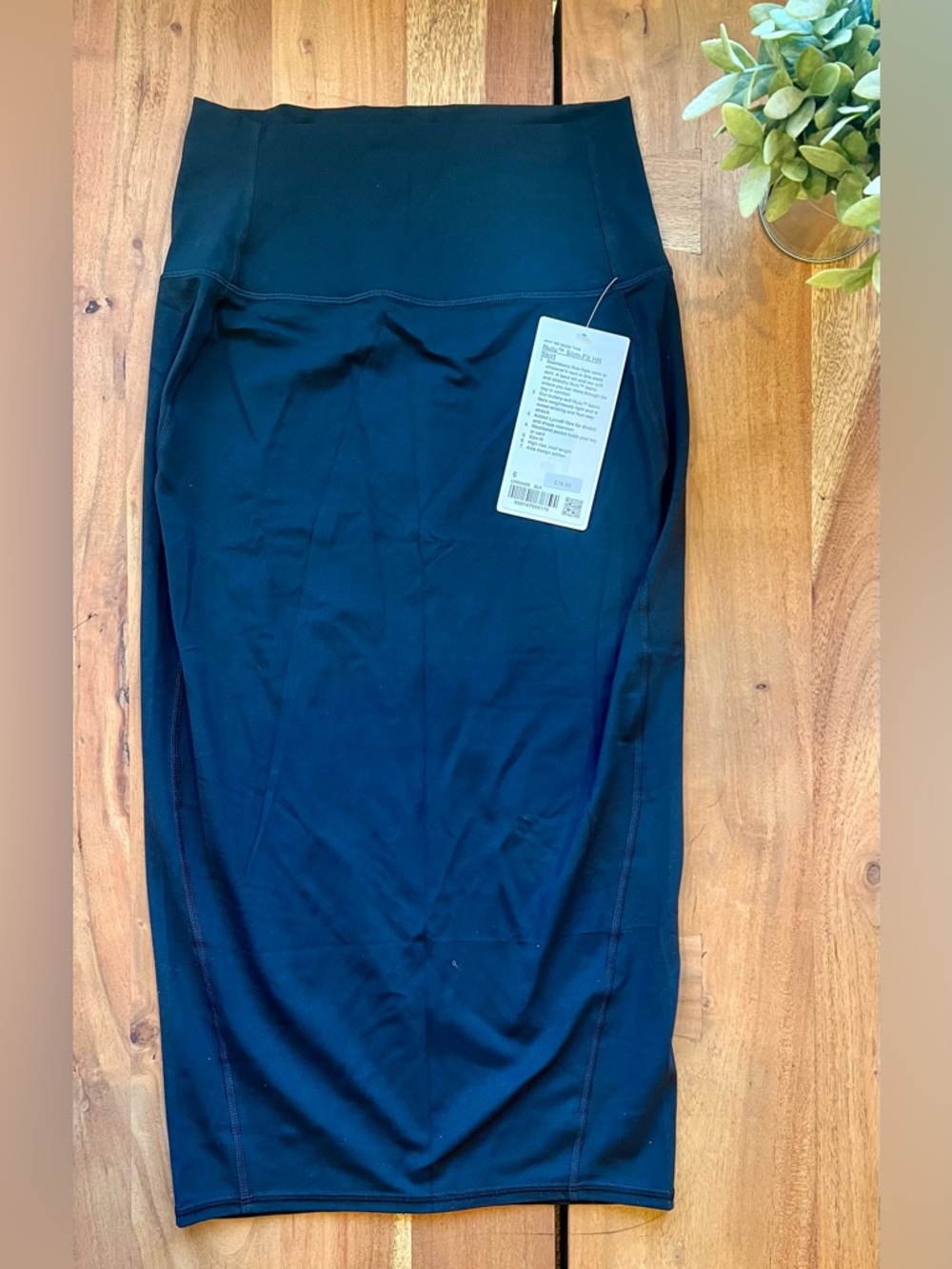 Nulu Slim-Fit HR Skirt